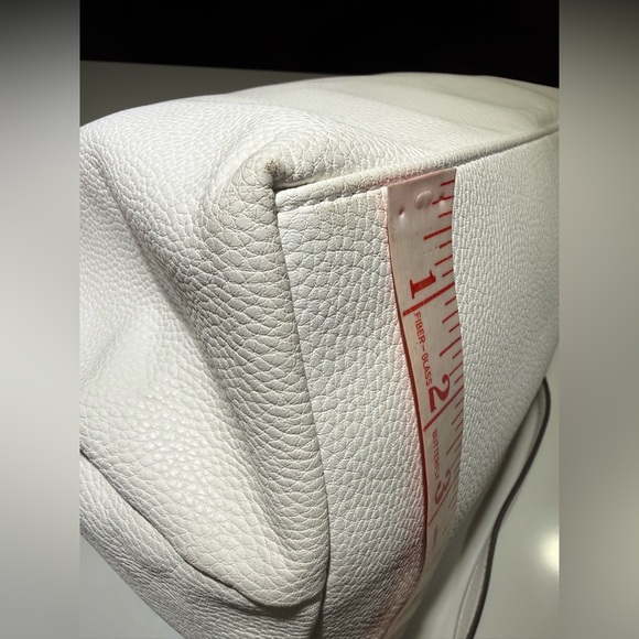 LIZ CLAIBORNE Large Tote, Crossbody or Shoulder white, rainbow colored handles - Picture 4 of 12